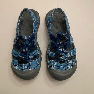 KEEN kid’s Newport H2 blue camo water shoes